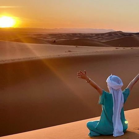 Holiday Luxury Camp Merzouga Bagian luar foto