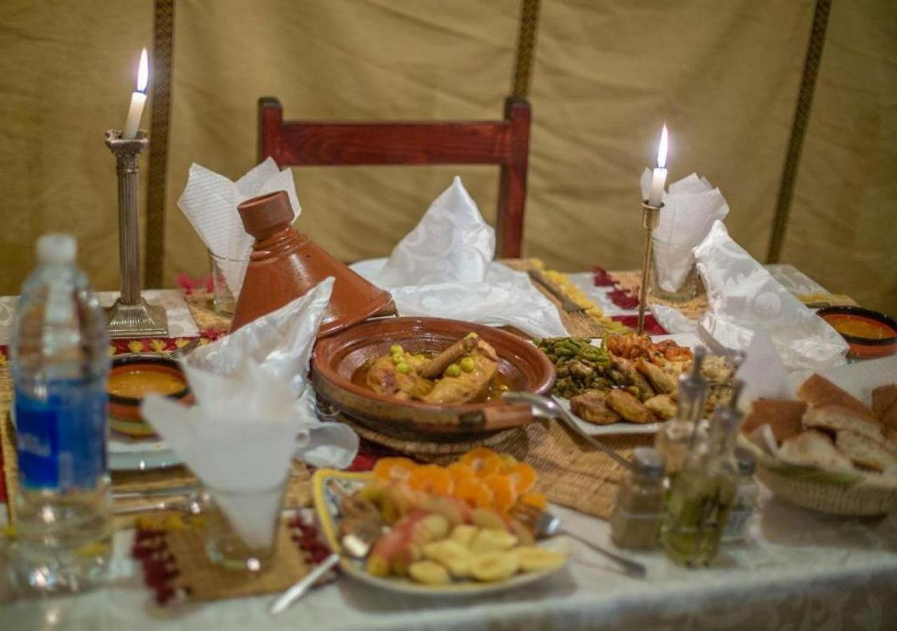 Holiday Luxury Camp Merzouga Bagian luar foto
