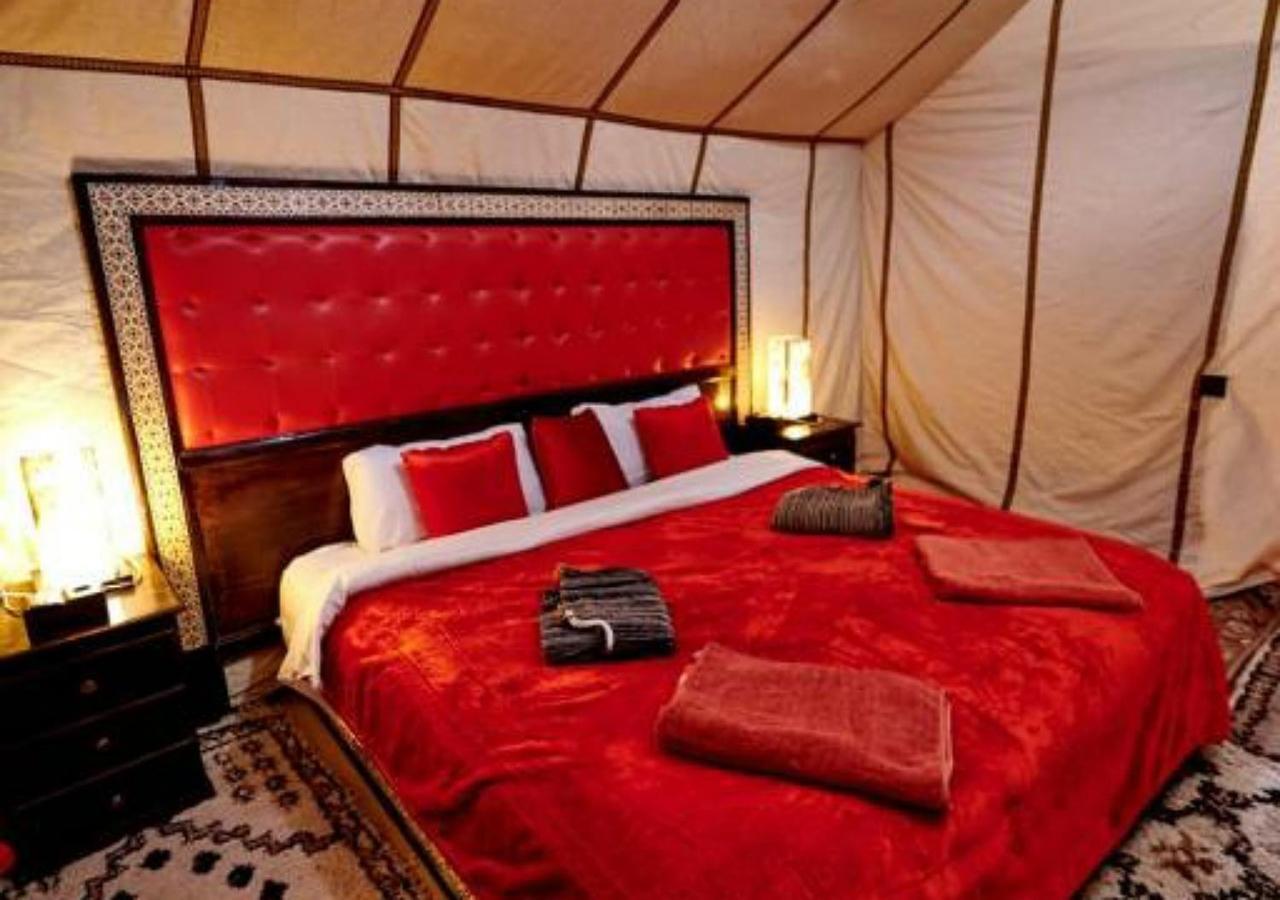 Holiday Luxury Camp Merzouga Bagian luar foto