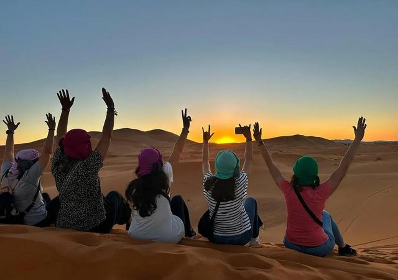 Holiday Luxury Camp Merzouga Bagian luar foto