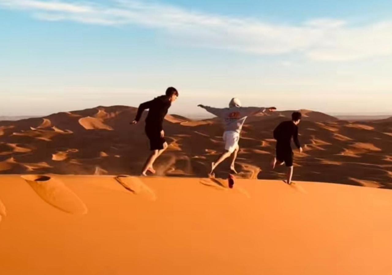 Holiday Luxury Camp Merzouga Bagian luar foto